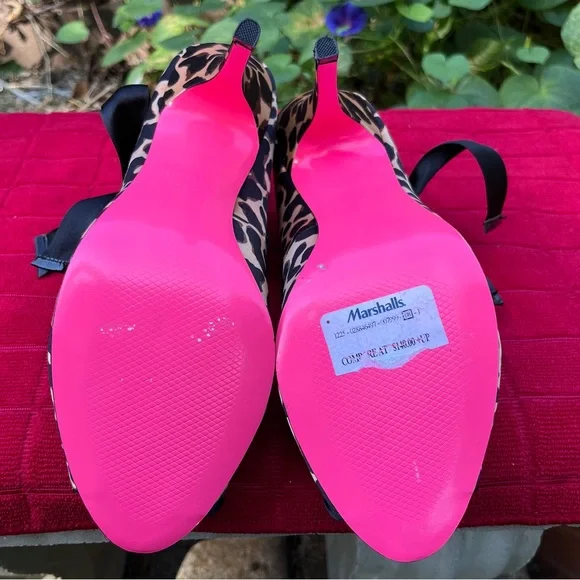 Betsey Johnson Calandra Leopard Print Ribbon Tie High Heel Sandals Size 8.5 NWOB - Picture 6 of 7